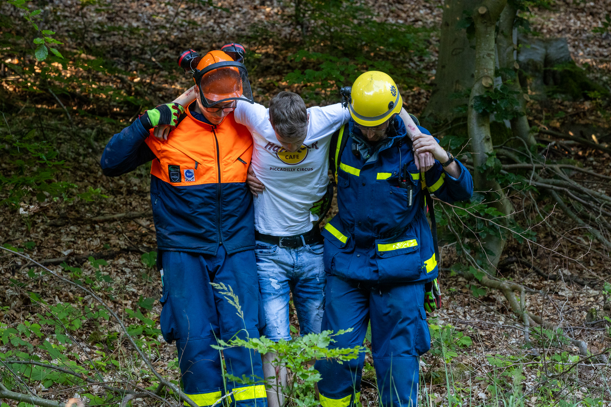 THW OV Einbeck: 5 Personen Werden Im Stadtwald Vermisst